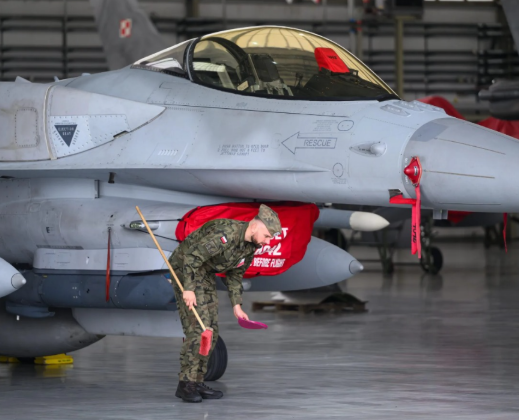 Polandia Siapkan Jet Tempur Jika Rusia Serang Ukraina