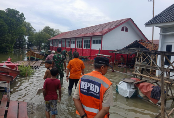 Banjir Melanda Indramayu, Ribuan Warga Terdampak